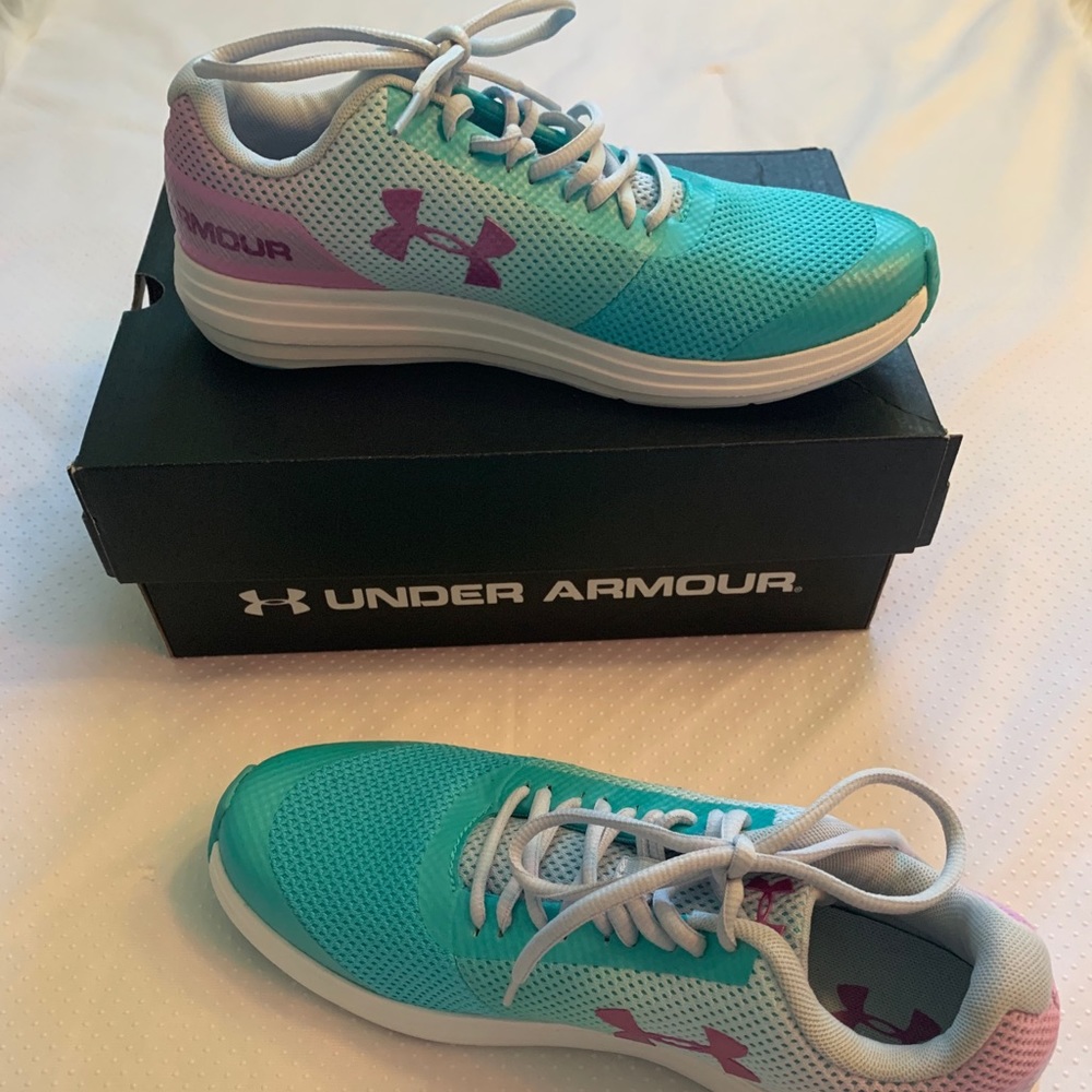 Under armour GGS surge RN prism